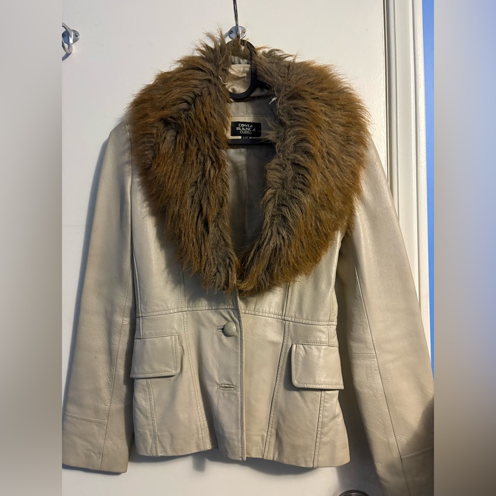 Vintage Leather Jacket Creme removeable fur